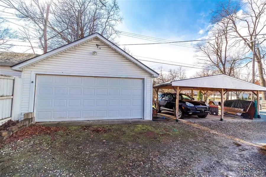 825 N Main, Lapeer, MI 48446 - #3