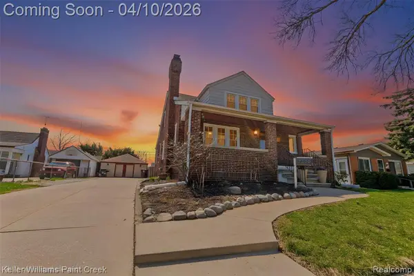 7392 Voerner, Center Line, MI 48015