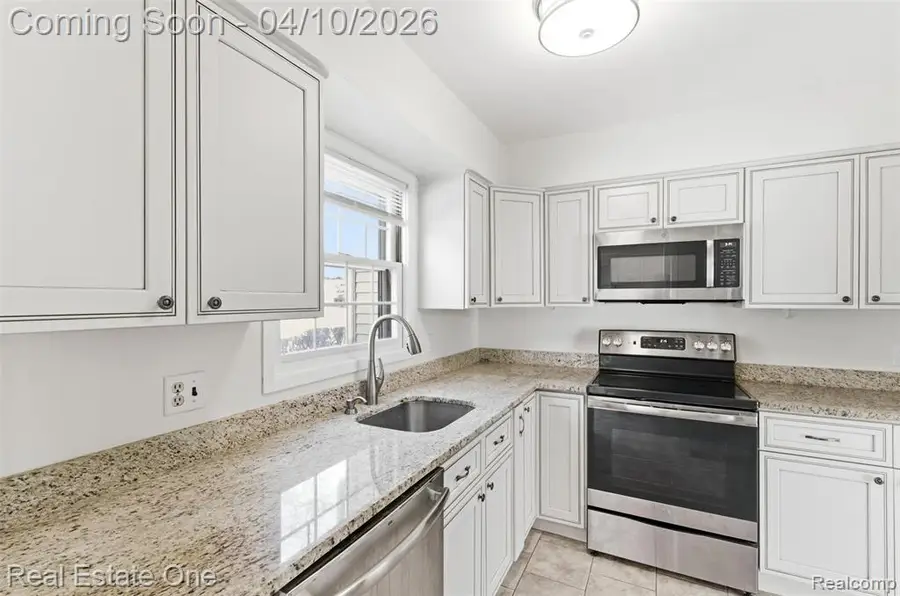 1629 Brentwood, Troy, MI 48098 - #2