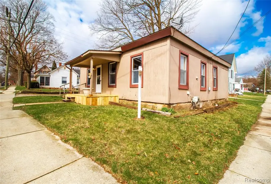 6 Law, Lapeer, MI 48446 - #2