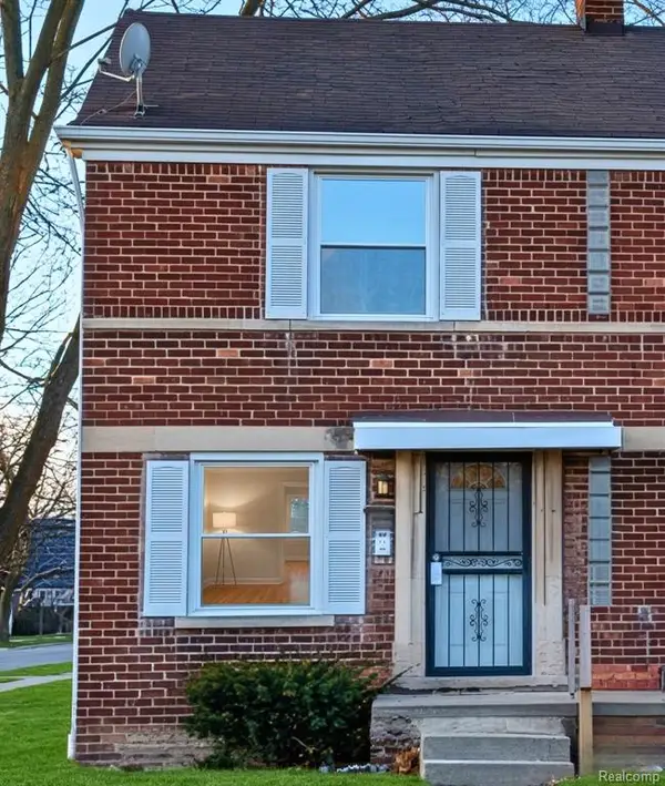 19507 Hoover, Detroit, MI 48205