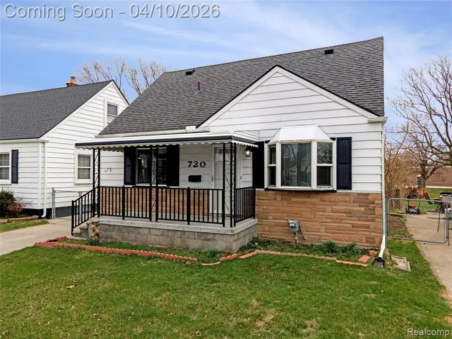 720 E Robert, Hazel Park, MI 48030 - #3