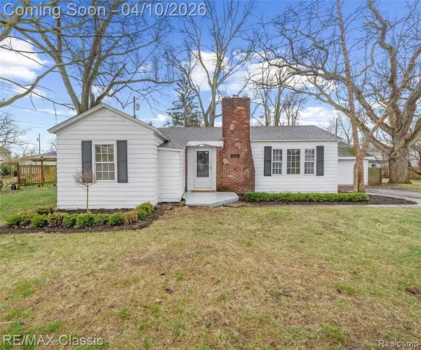 9083 Pittsfield, Commerce Twp, MI 