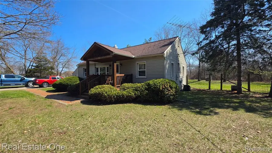 1288 Shoman, Waterford, MI 48327 - #2