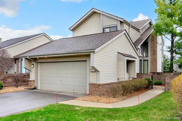 29118 E Chanticleer, Southfield, MI 48034