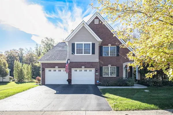 10229 Edgewood, Grand Blanc, MI 