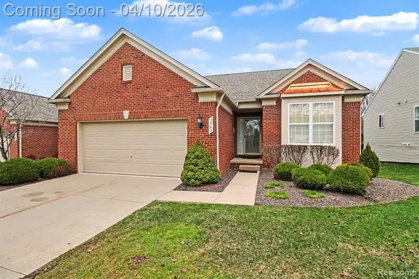 3943 Rainier, Howell, MI 48843