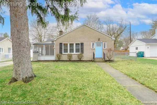 23033 Hawthorne, Farmington, MI 48336