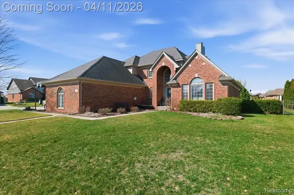 48017 Lincoln, Macomb, MI 48044