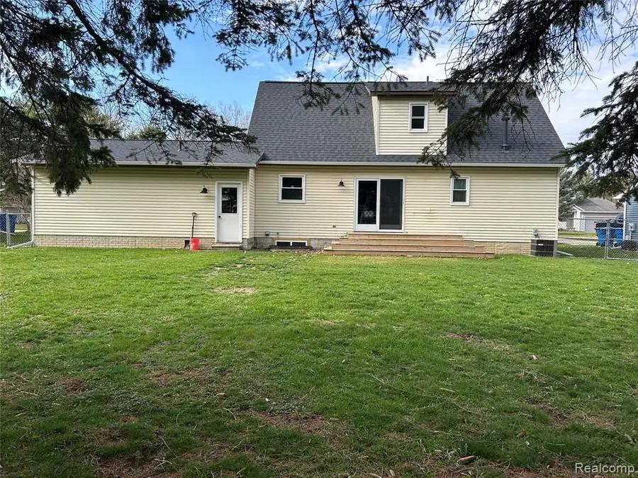 4092 Farner, Linden, MI 48451 - #2