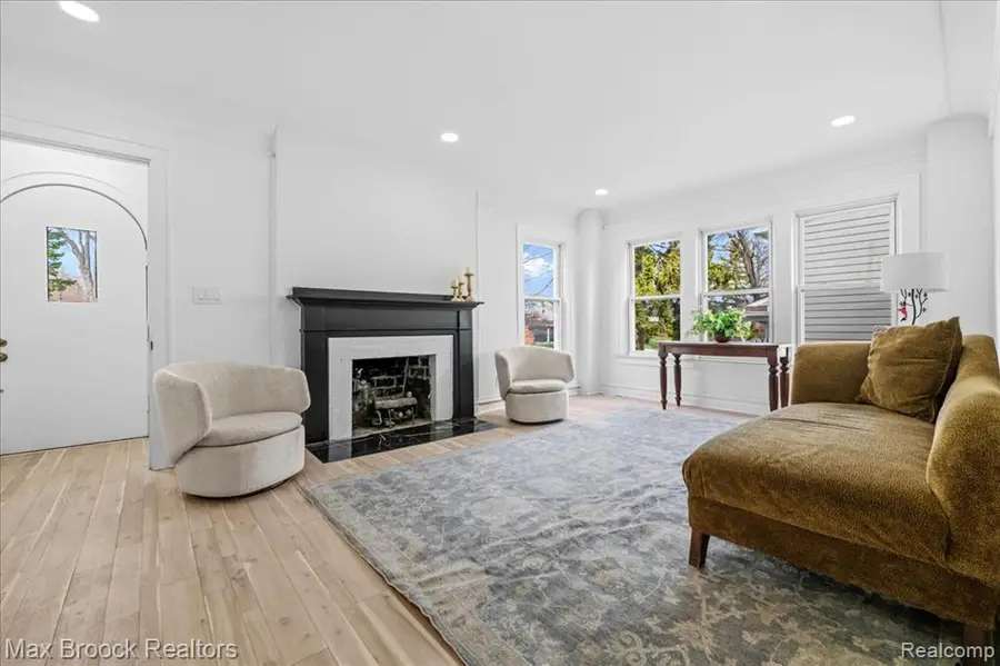 1449 Oakwood, Sylvan Lake, MI 48320 - #2