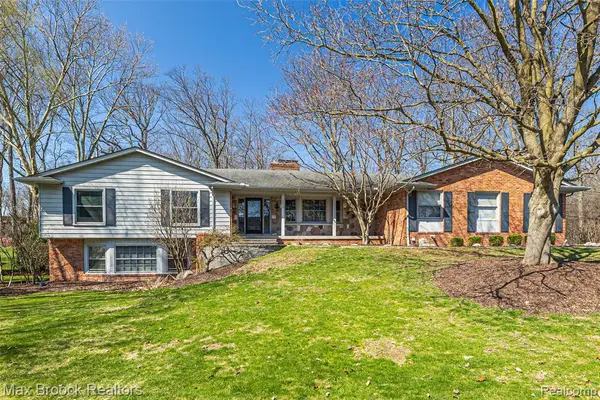 3610 Larkwood, Bloomfield Hills, MI 48302