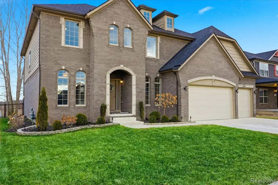56496 Leeds, Macomb, MI 48042 - #2