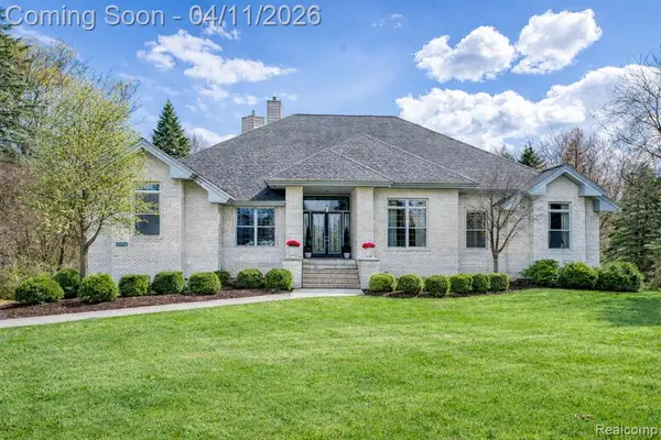 7417 Steeplechase, Saline, MI 48176