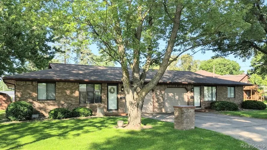 225 Charles, Saint Charles, MI 48655 - #2