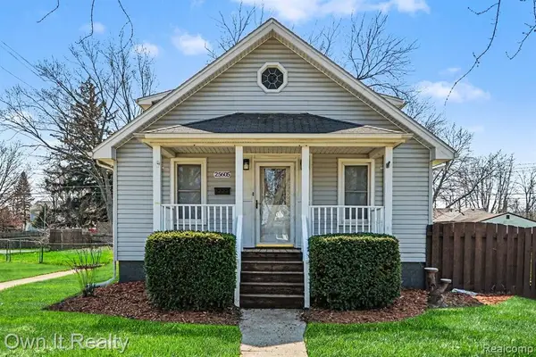 25605 Yale, Dearborn Heights, MI 48125