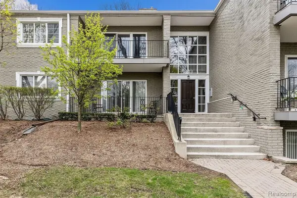 1113 N Old Woodward #37, Birmingham, MI 48009