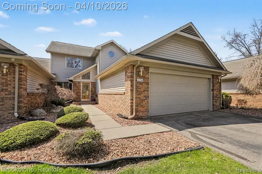 3376 Rivers Edge, Wayne, MI 48184 - #2