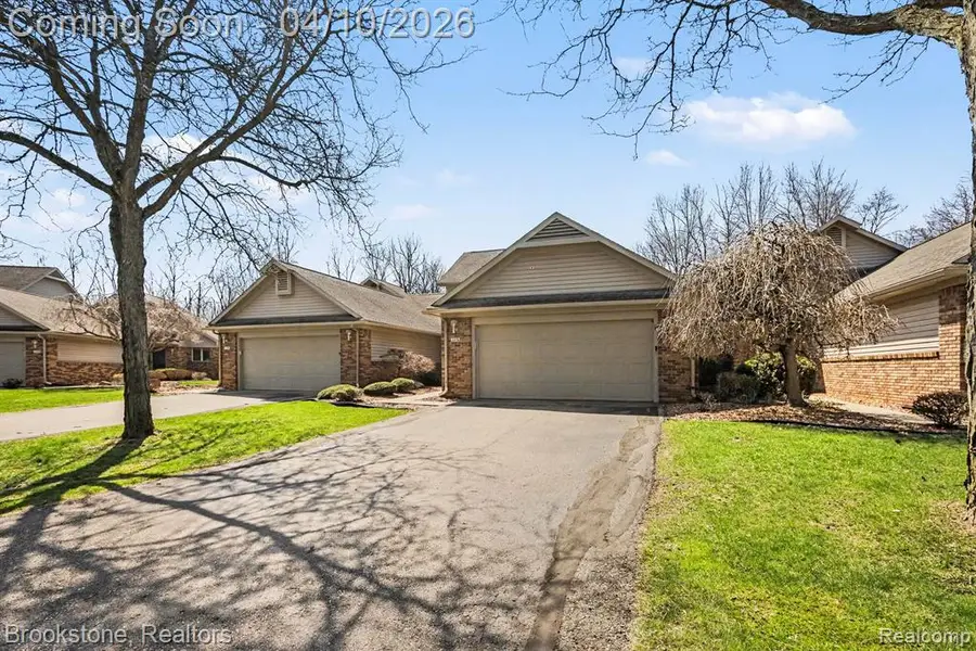 3376 Rivers Edge, Wayne, MI 48184 - #3