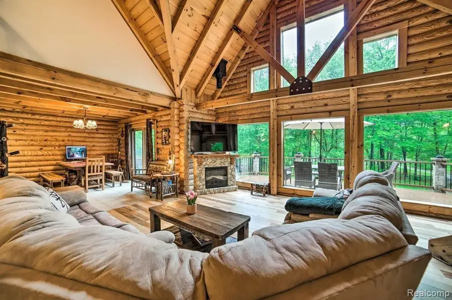 4380 Donnely, Jackson, MI 49201 - #3