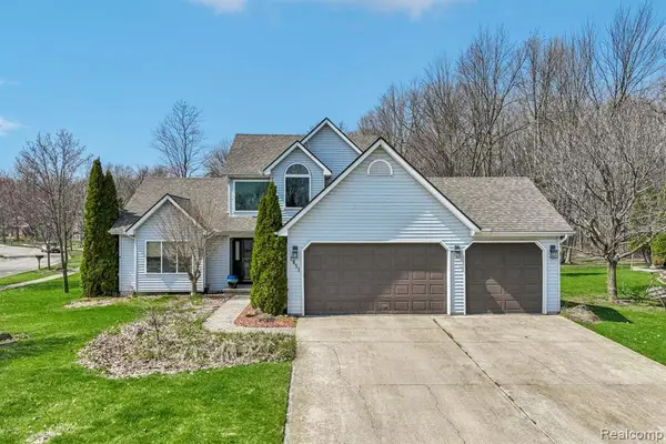 2651 Cherokee Hills, Waterford, MI 48328