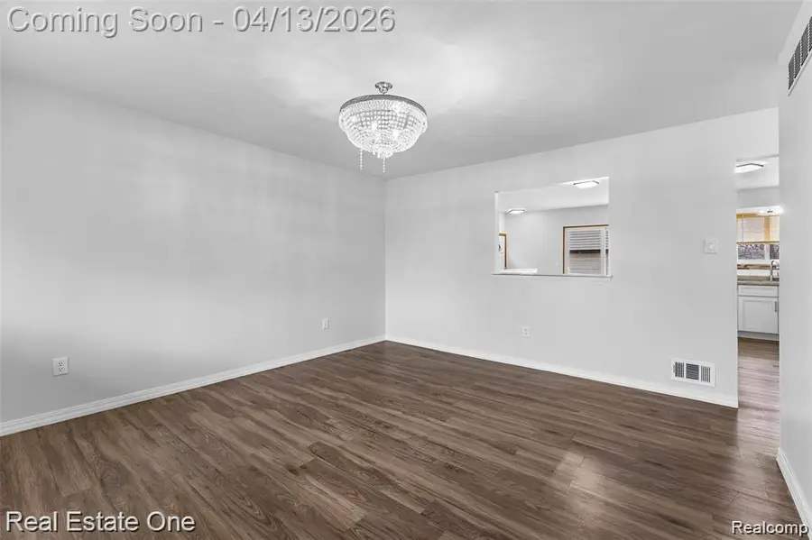 8456 Robindale, Dearborn Heights, MI 48127 - #2