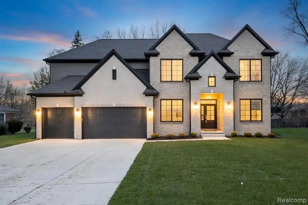 50 Lesdale, Troy, MI 48085 - #1