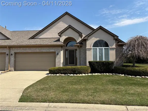 52242 Mitchell #18, Macomb, MI 48042