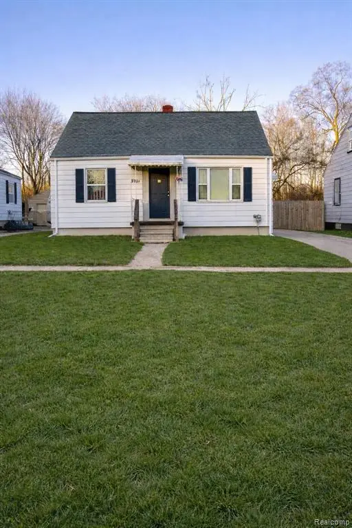 3914 Red Arrow, Flint, MI 48507