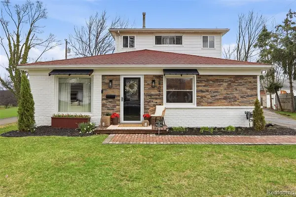 28042 Brentwood, Southfield, MI 48076