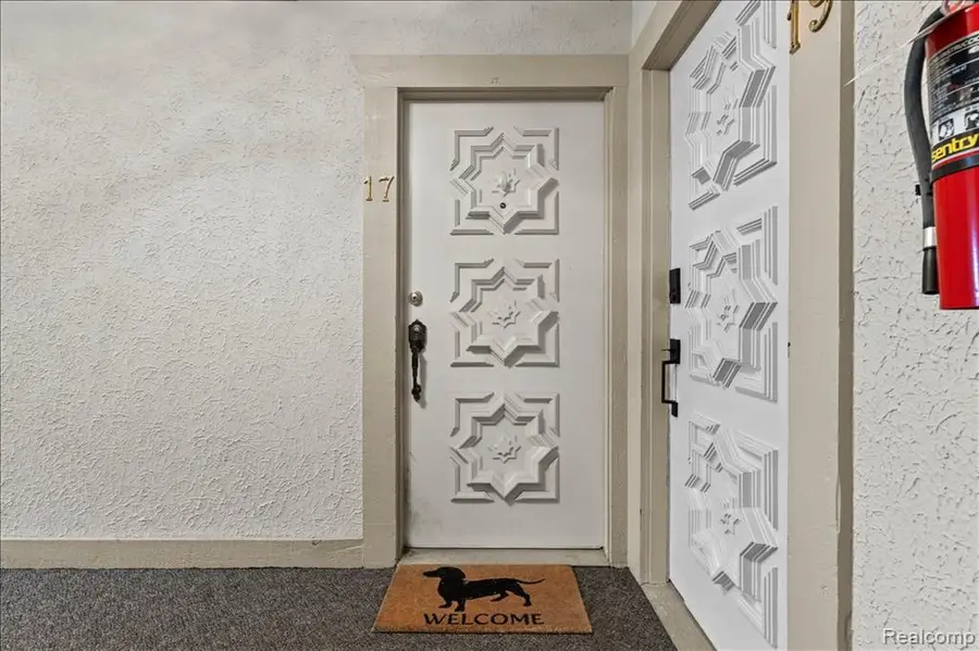 42160 Woodward #17, Bloomfield Hills, MI 48304 - #3