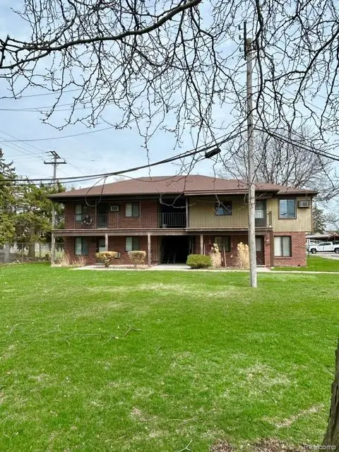 30446 Utica #4, Roseville, MI 48066