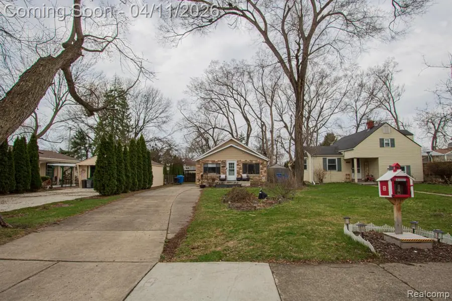5636 Hipp, Dearborn Heights, MI 48125 - #3