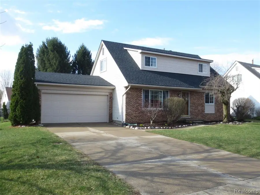 61365 Creekview, South Lyon, MI 48178 - #2