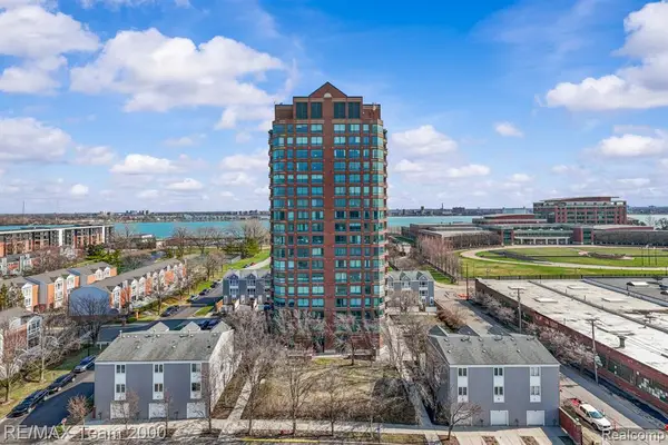 3320 Spinnaker #15F, Detroit, MI 48207