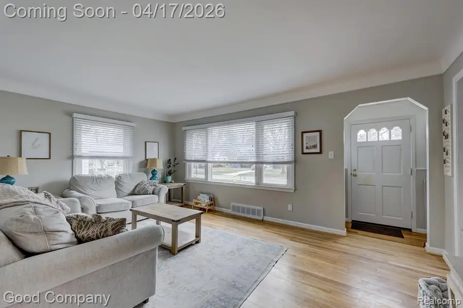 23211 Rensselaer, Oak Park, MI 48237 - #2