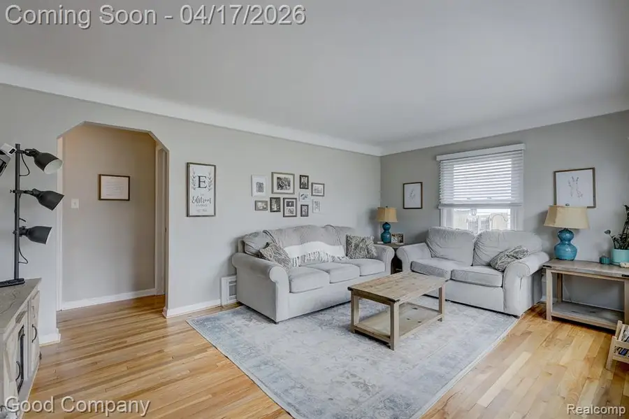 23211 Rensselaer, Oak Park, MI 48237 - #3