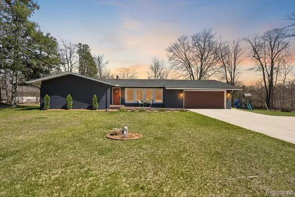 871 Windemere, Brighton, MI 48114