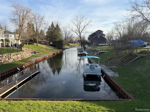 13328 Wendell, Fenton, MI 48430