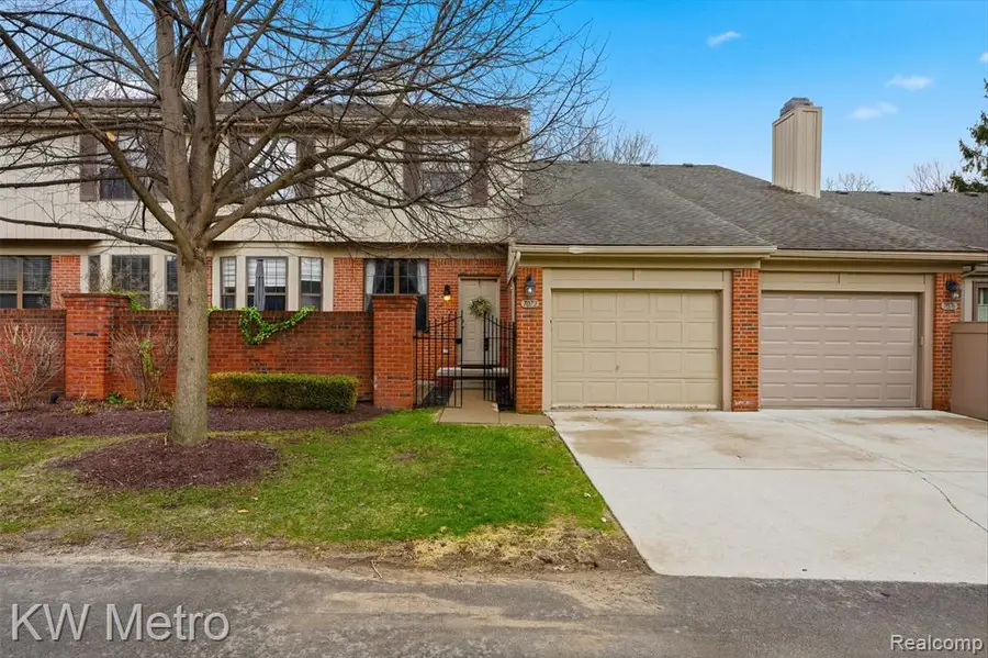 7072 Green Farm, West Bloomfield, MI 48322 - #2