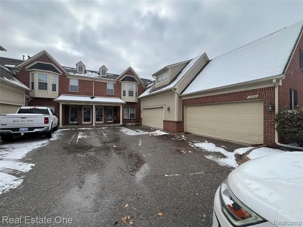 43216 Pendleton, Sterling Heights, MI 48313 - #1