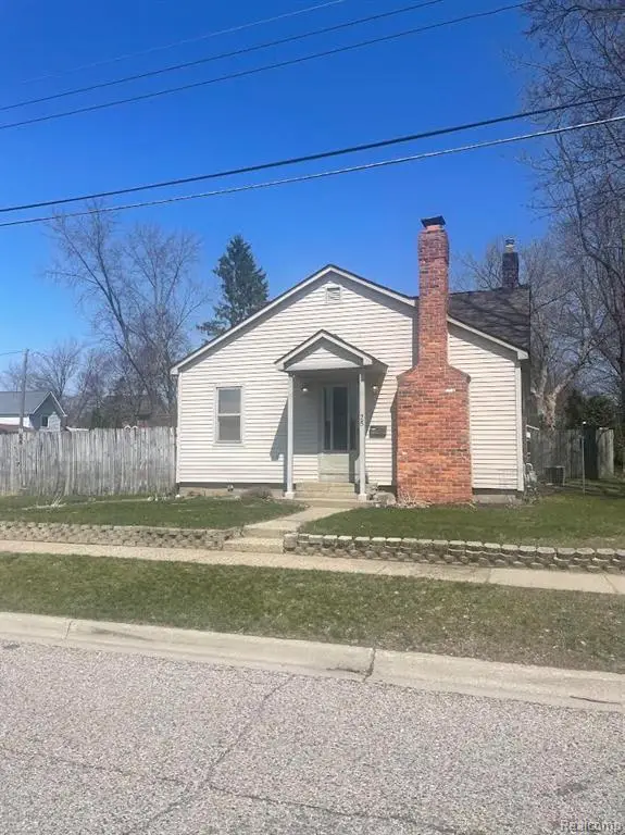 25 Crawford, Oxford, MI 48371
