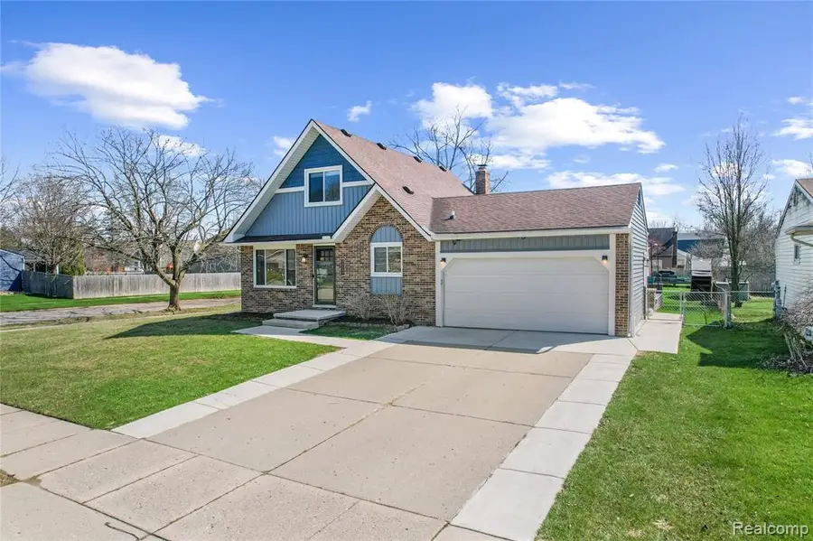 43685 Yorktown, Canton, MI 48188 - #2