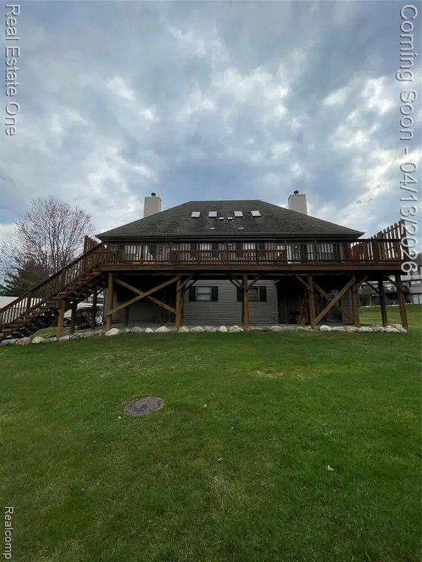 24738 Cashmere #120, Southfield, MI 48033