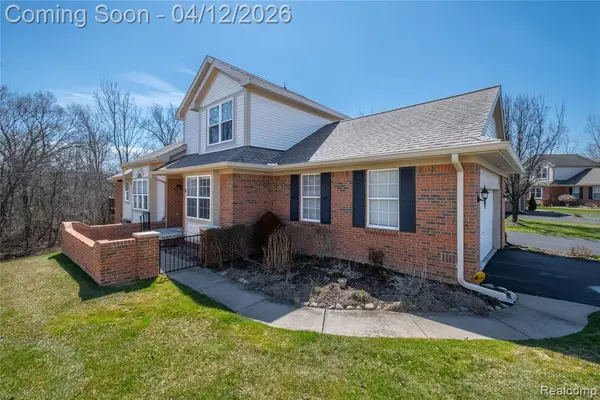 10381 Champions, Grand Blanc, MI 48439