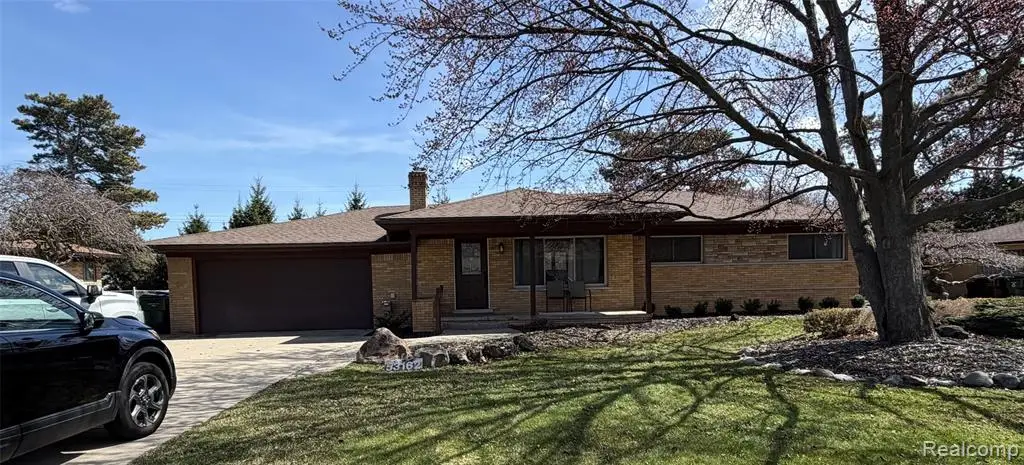 53162 Briar, Shelby, MI 48316 - #1