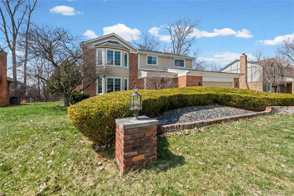 5325 Allison, Troy, MI 48085 - #1