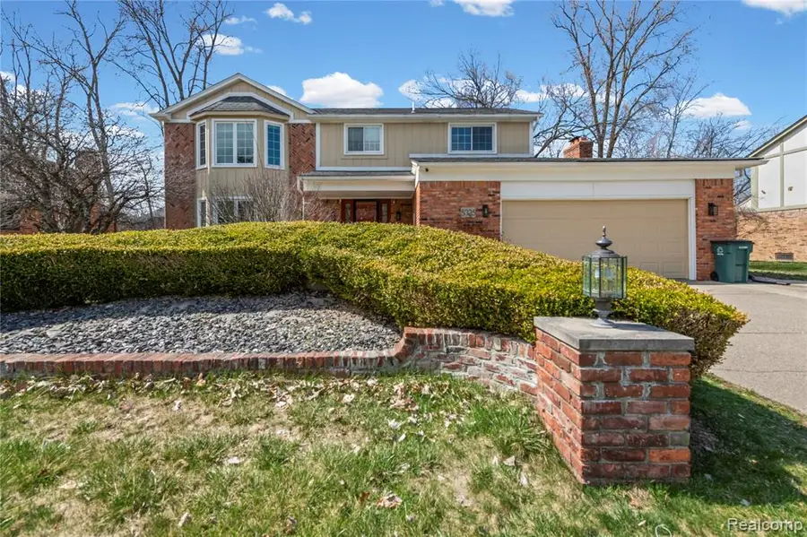 5325 Allison, Troy, MI 48085 - #2