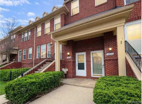 15650 Stone Crossing, Southfield, MI 48075
