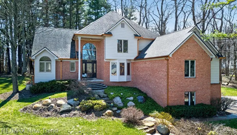 5721 Coralwood, Commerce Township, MI 48382 - #2